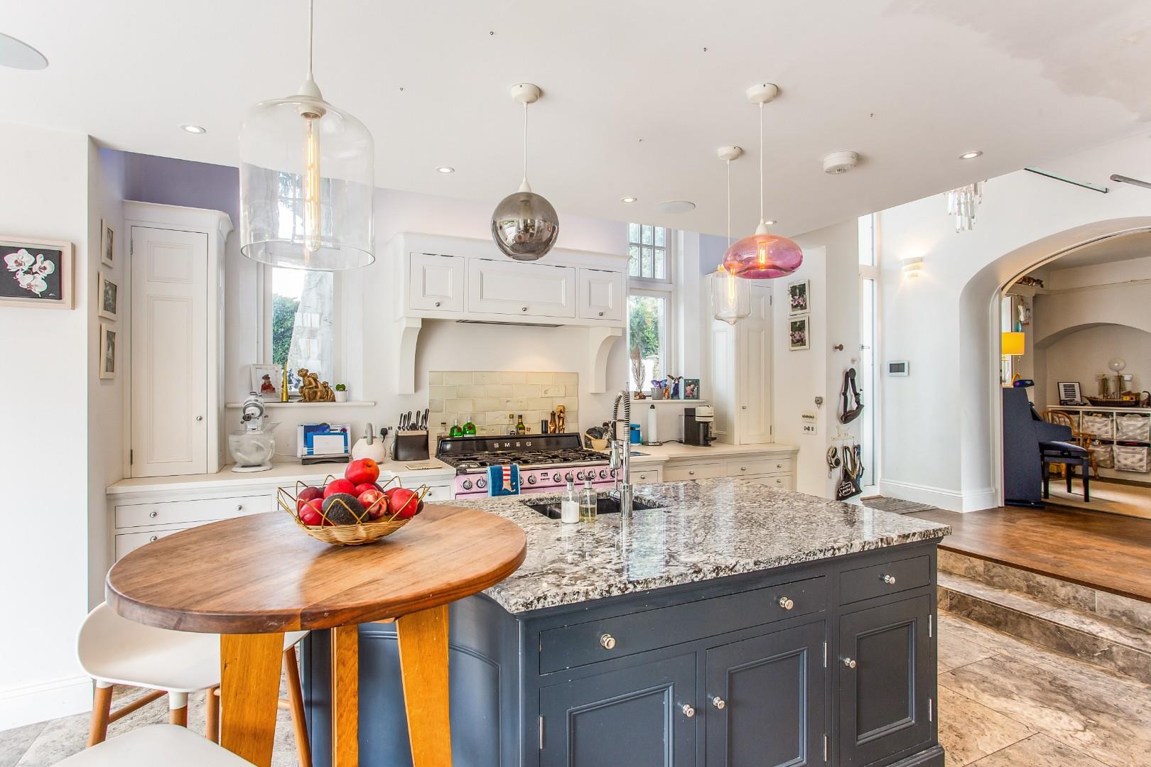 Bath Road, Saltford, Bristol