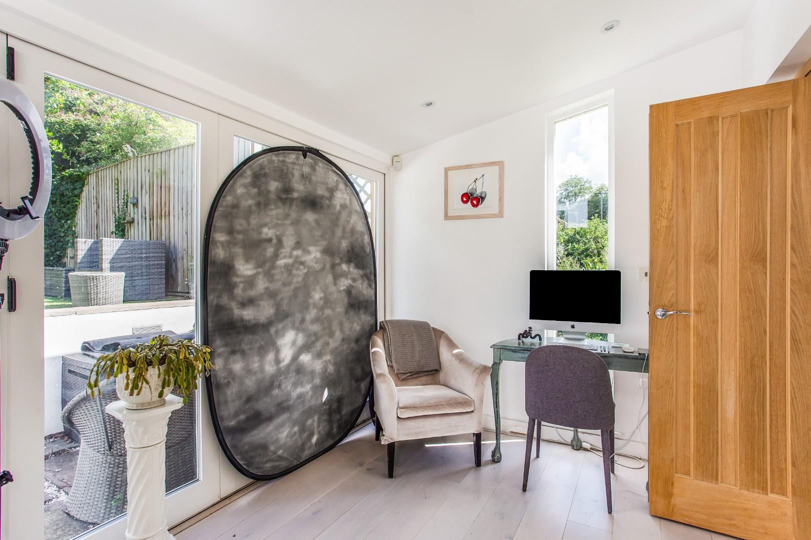 Bath Road, Saltford, Bristol