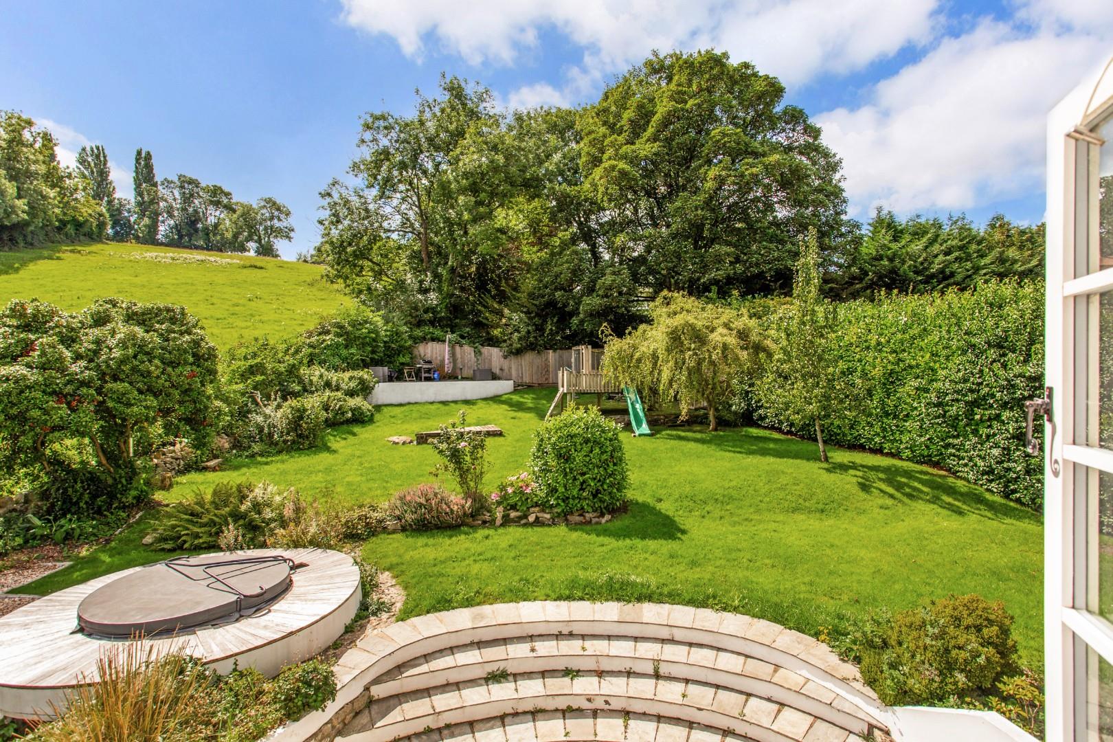 Bath Road, Saltford, Bristol