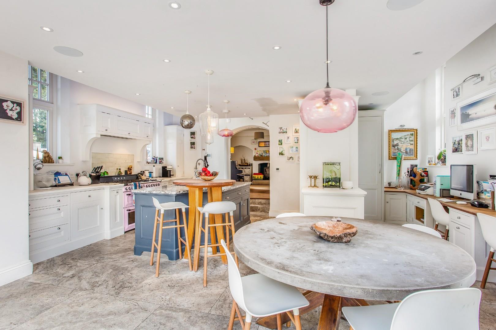 Bath Road, Saltford, Bristol