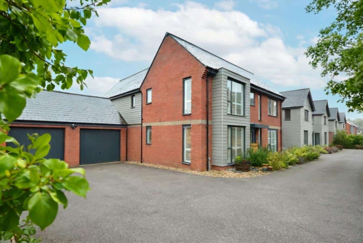Romulus Close, Keynsham, Bristol