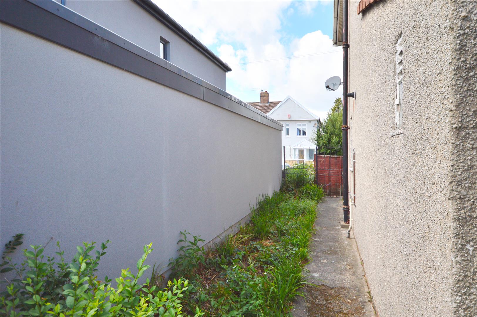 Guernsey Avenue, Bristol