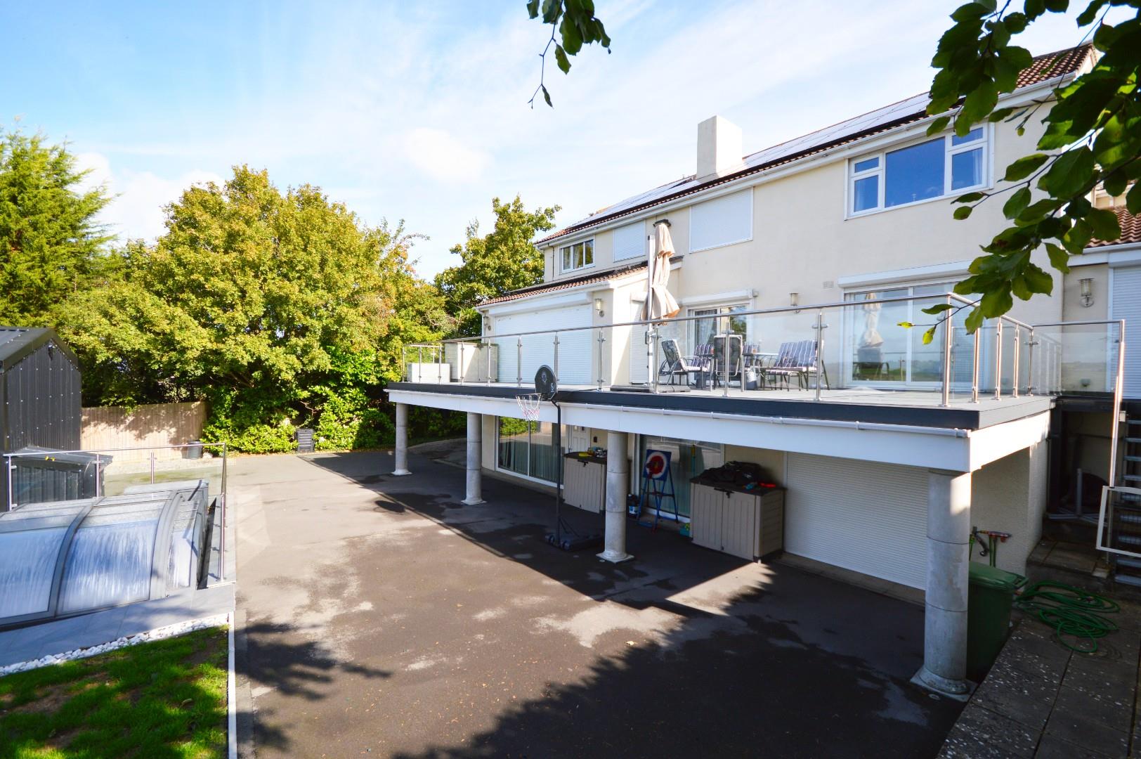Wellsway, Keynsham